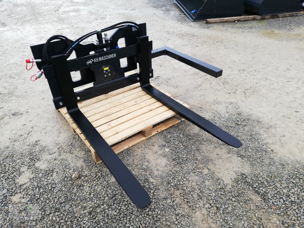 Palettengabel of the type KH Maschinen Kistendrehgerät | Euroaufnahme | 2000kg | Frontlader | FEM2, Neumaschine in Schrozberg (Picture 1)